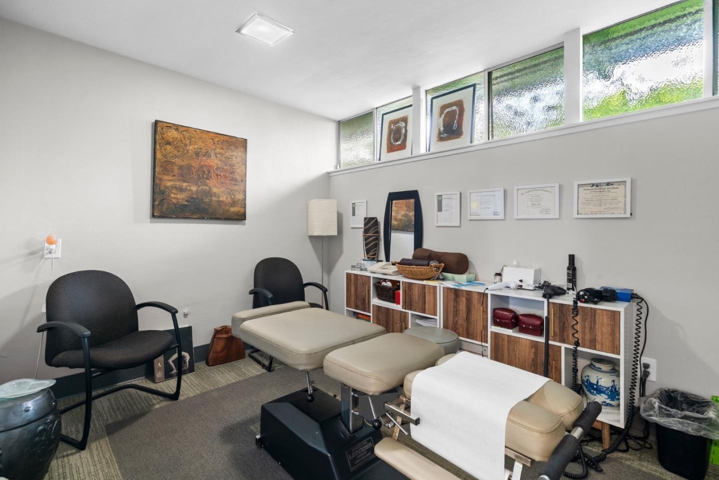 3811 Portola DR