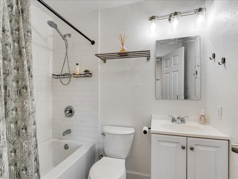 4475 Diamond Street 3