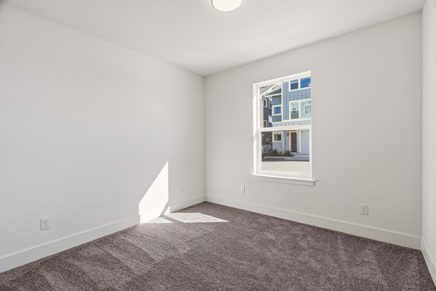 102 Skyline Vista Way