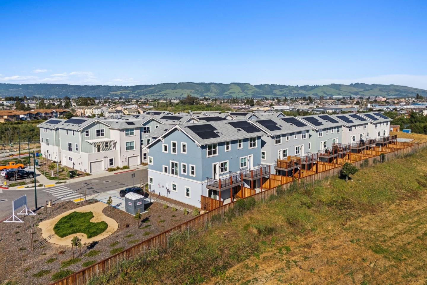 102 Skyline Vista Way