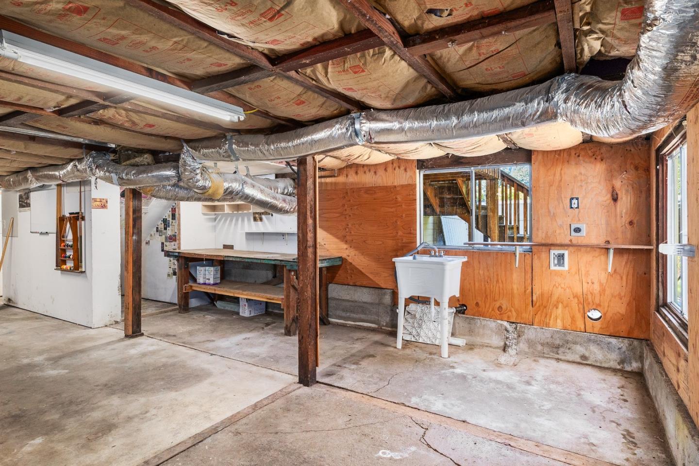15666 Kings Creek RD