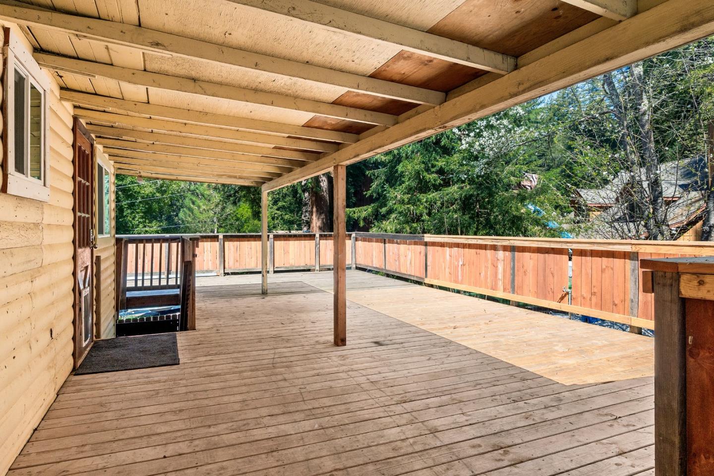 15666 Kings Creek RD