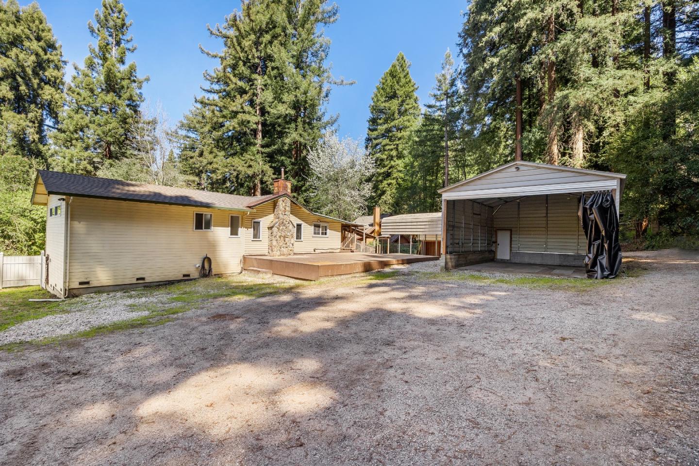 15666 Kings Creek RD
