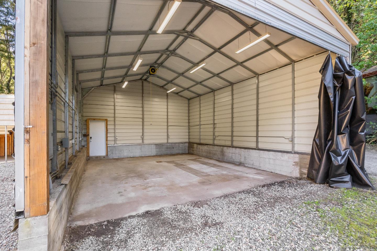 15666 Kings Creek RD
