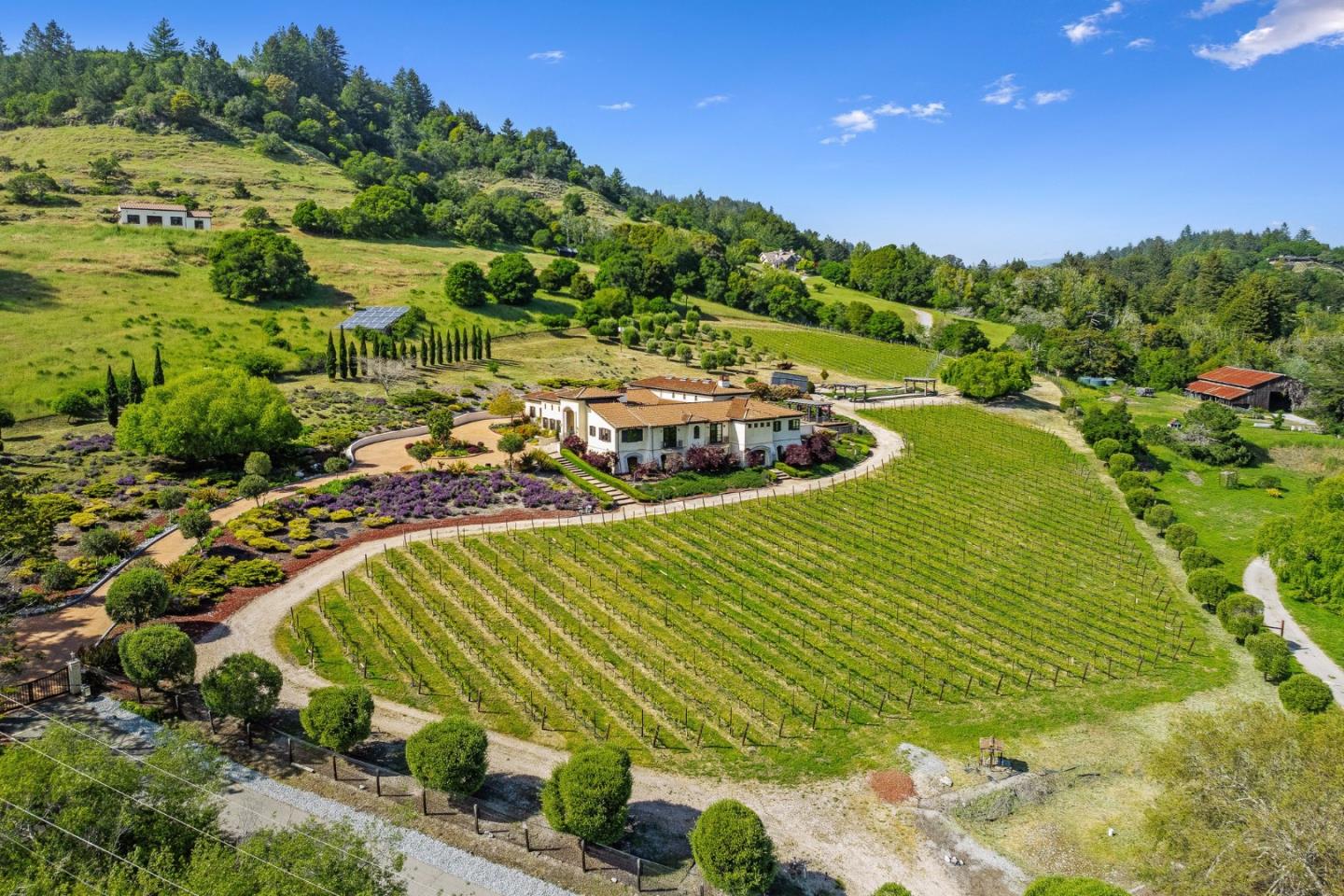 220 Falcon Hill