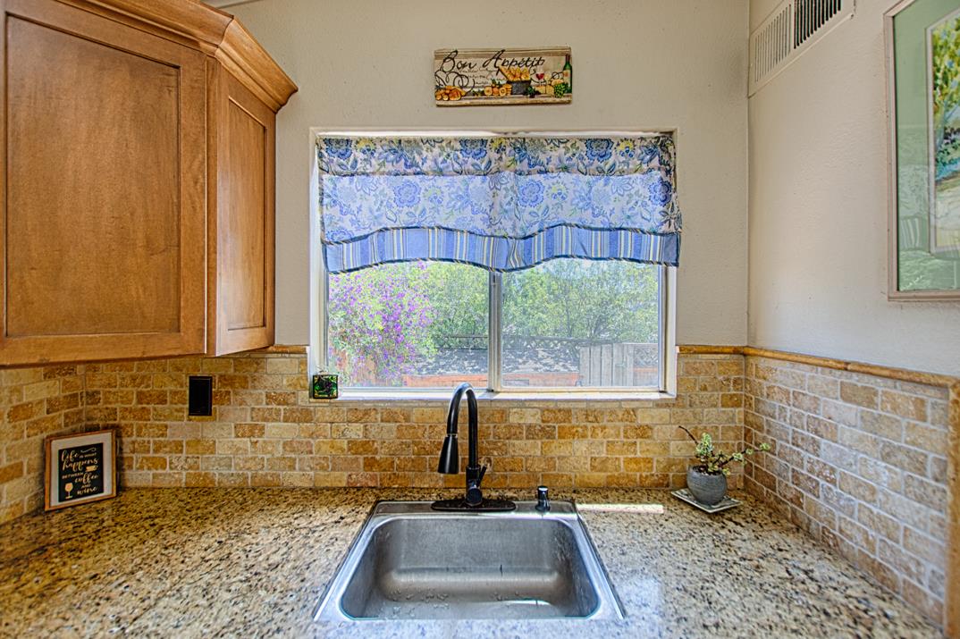 5489 Soquel Drive