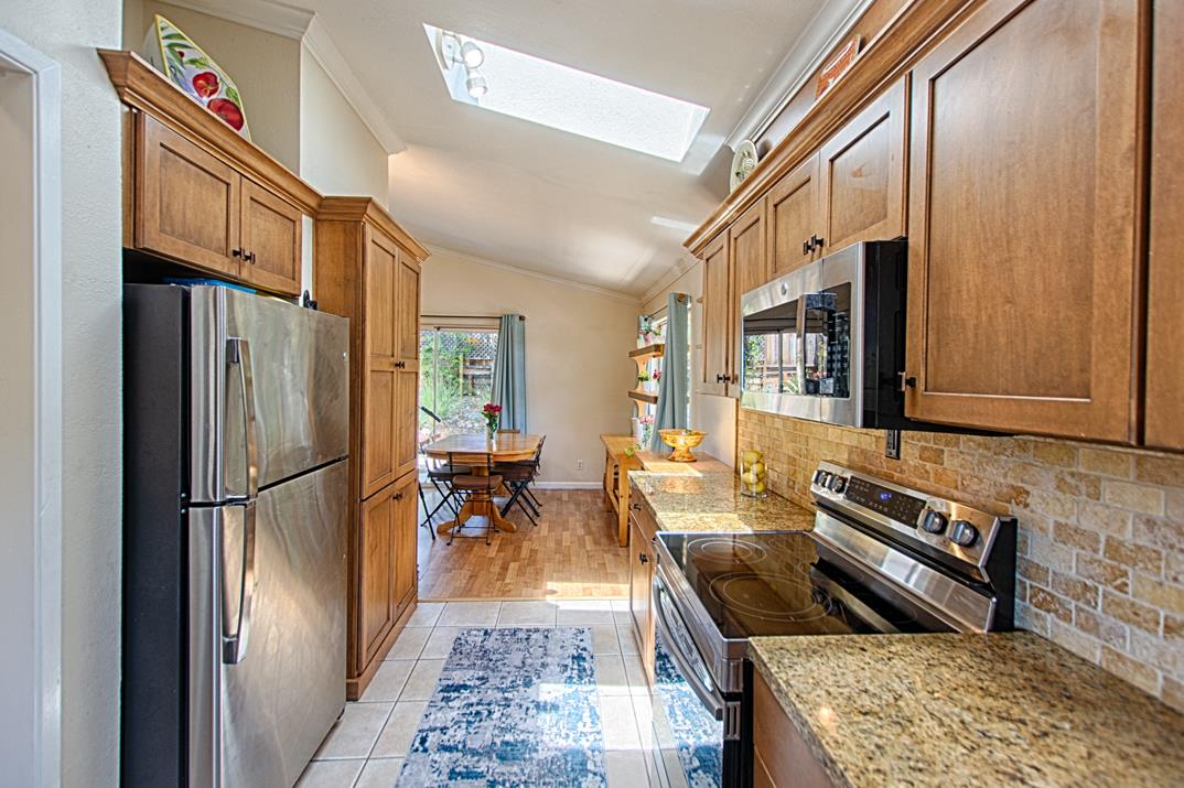 5489 Soquel Drive