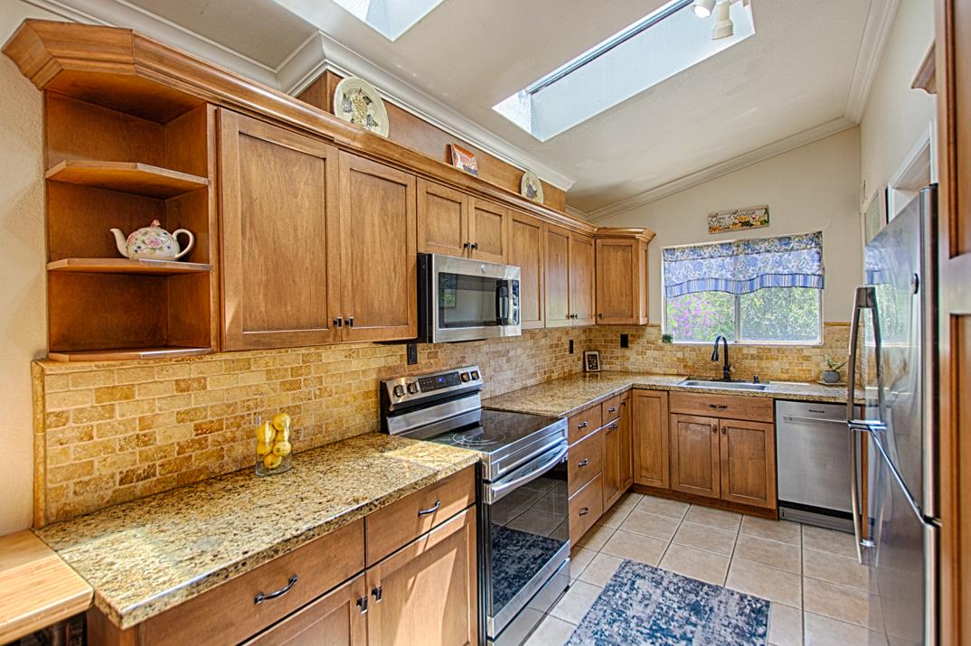 5489 Soquel Drive