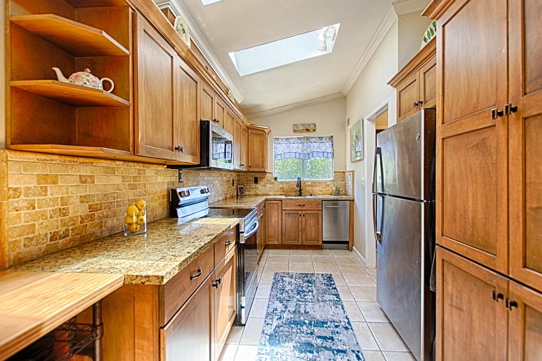 5489 Soquel Drive