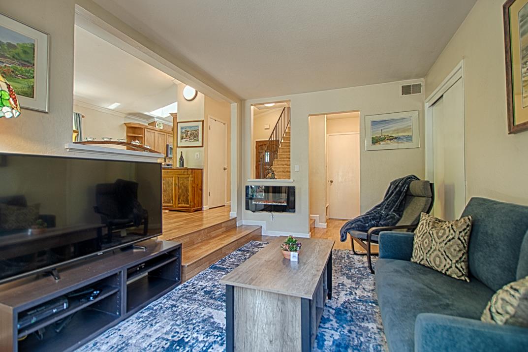 5489 Soquel Drive