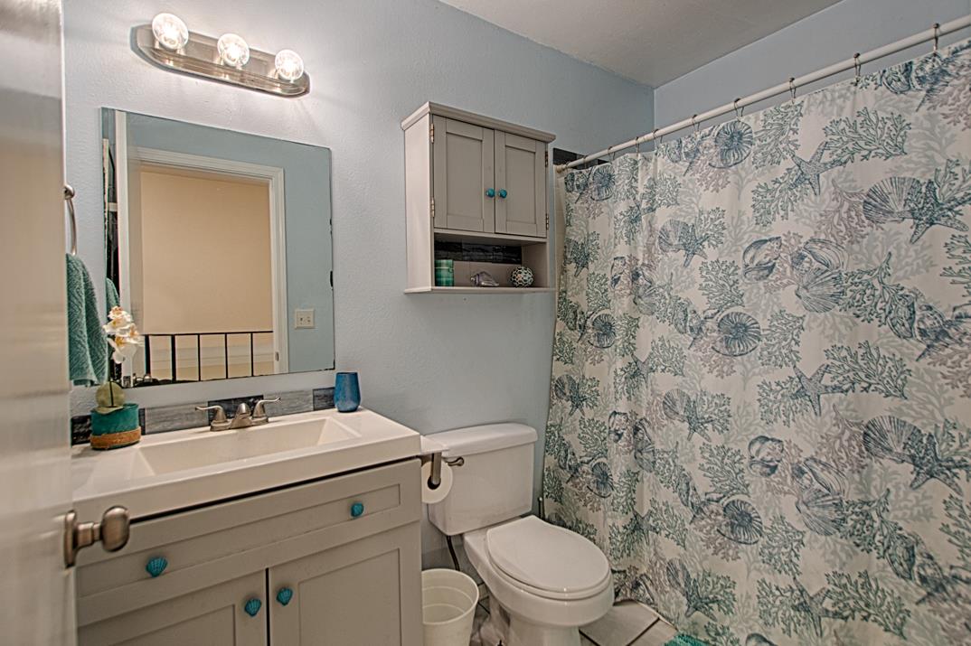 5489 Soquel Drive
