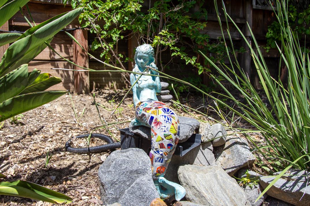5489 Soquel Drive