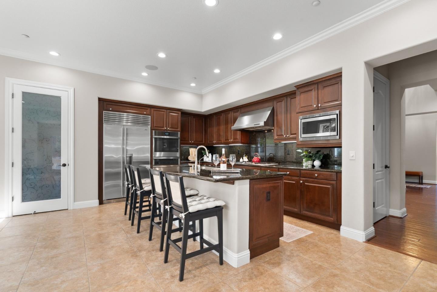 335 Bridlewood Court