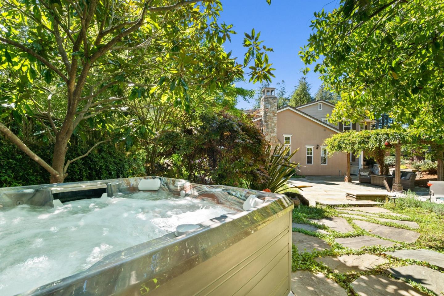 335 Bridlewood Court