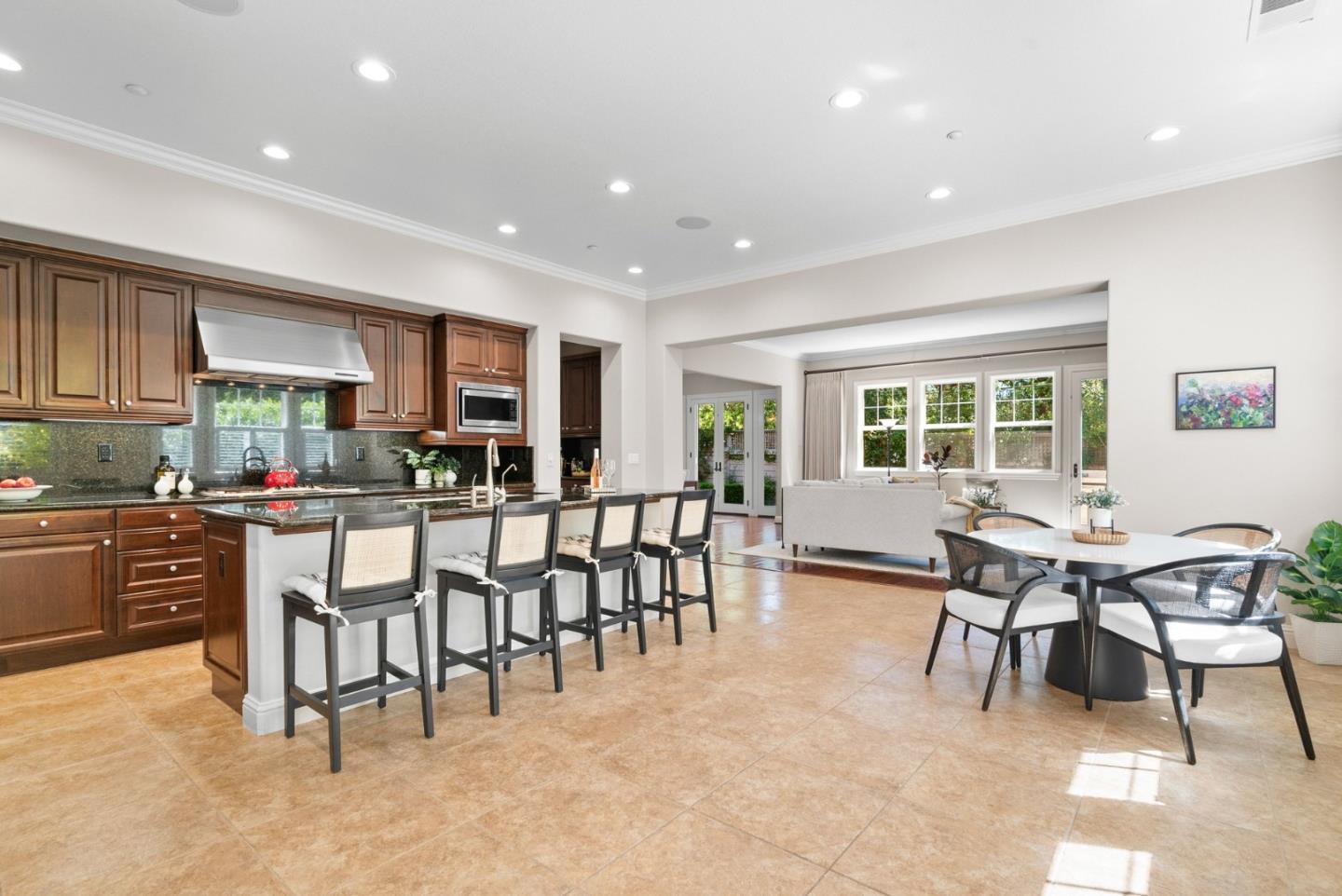 335 Bridlewood Court