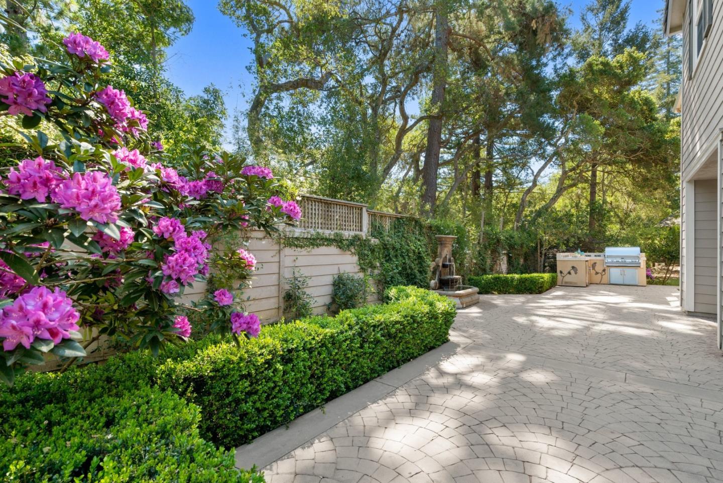 335 Bridlewood Court