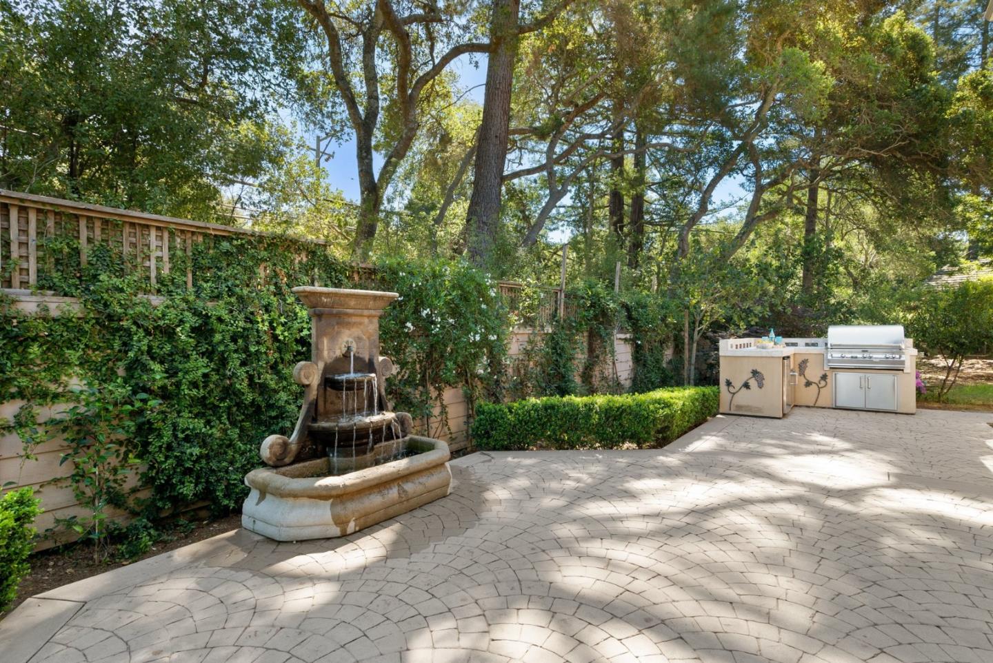 335 Bridlewood Court