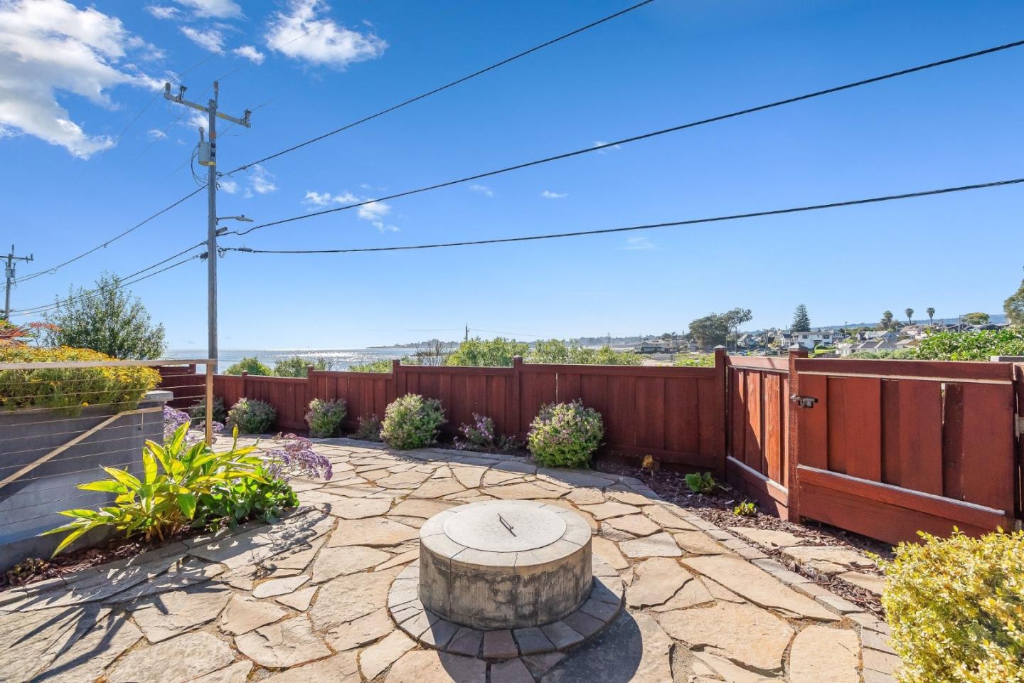 2974 East Cliff Drive