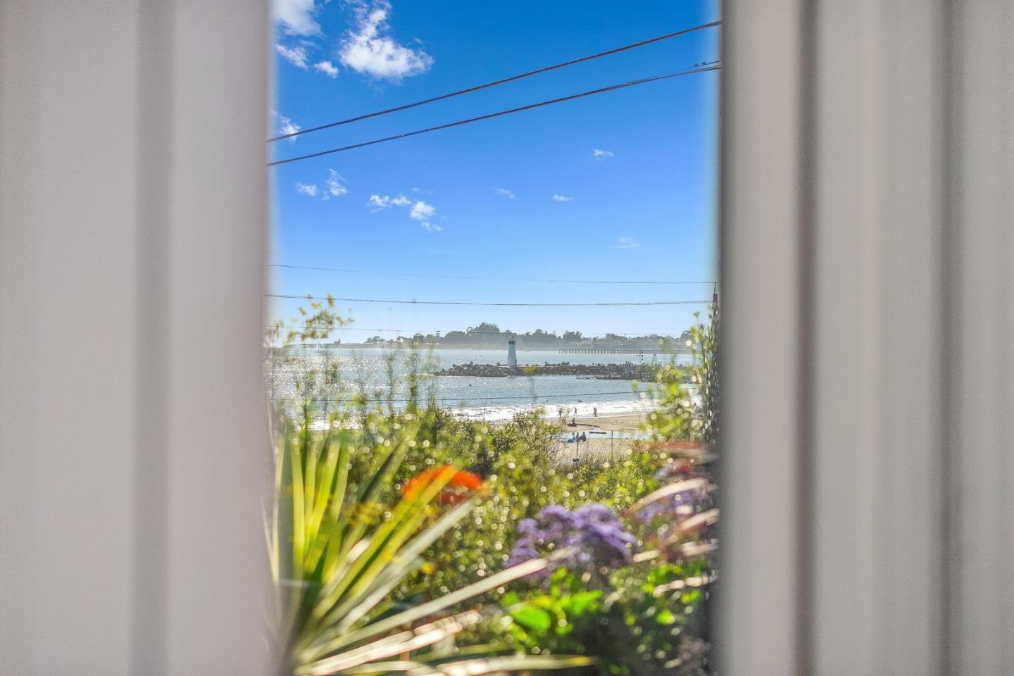 2974 East Cliff Drive