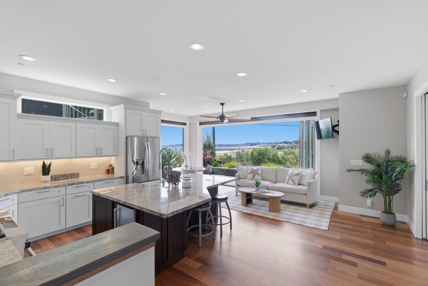 2974 East Cliff Drive