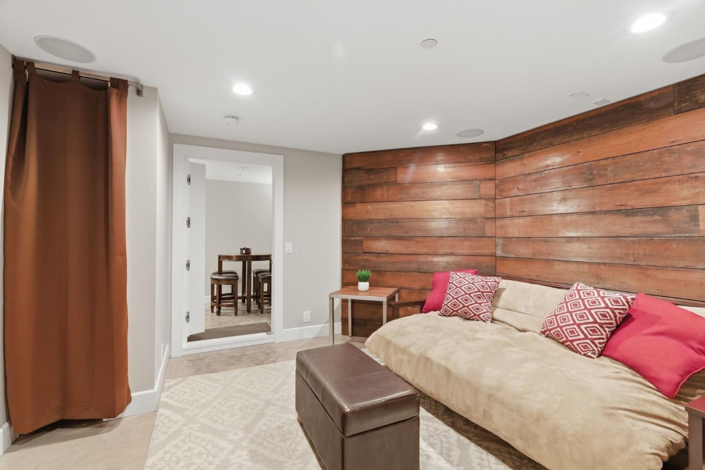 2974 East Cliff Drive