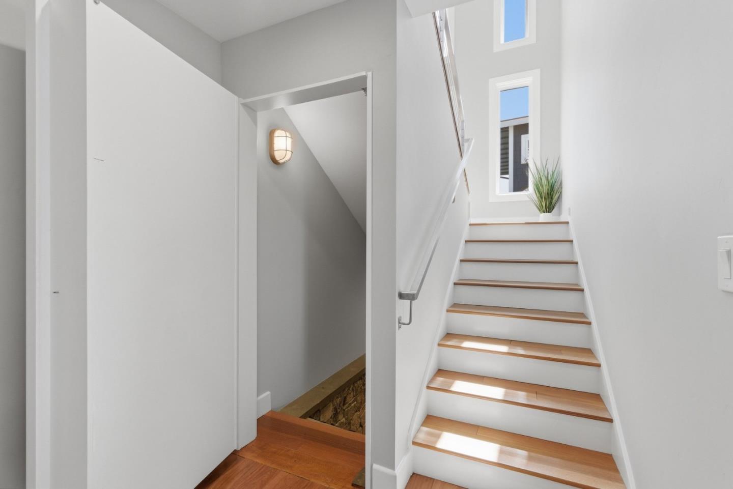 2974 East Cliff Drive