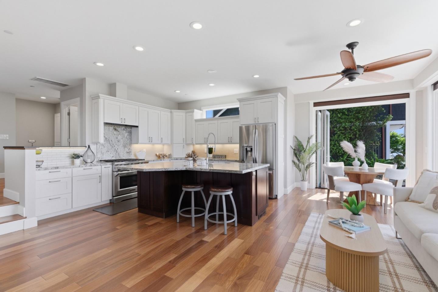 2974 East Cliff Drive