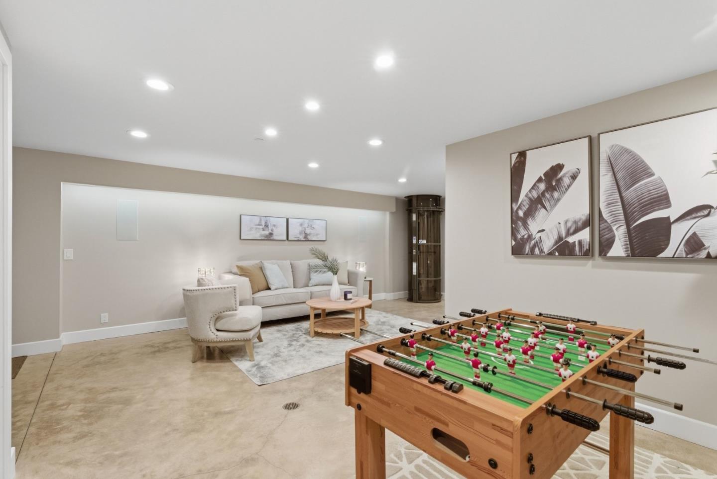 2974 East Cliff Drive