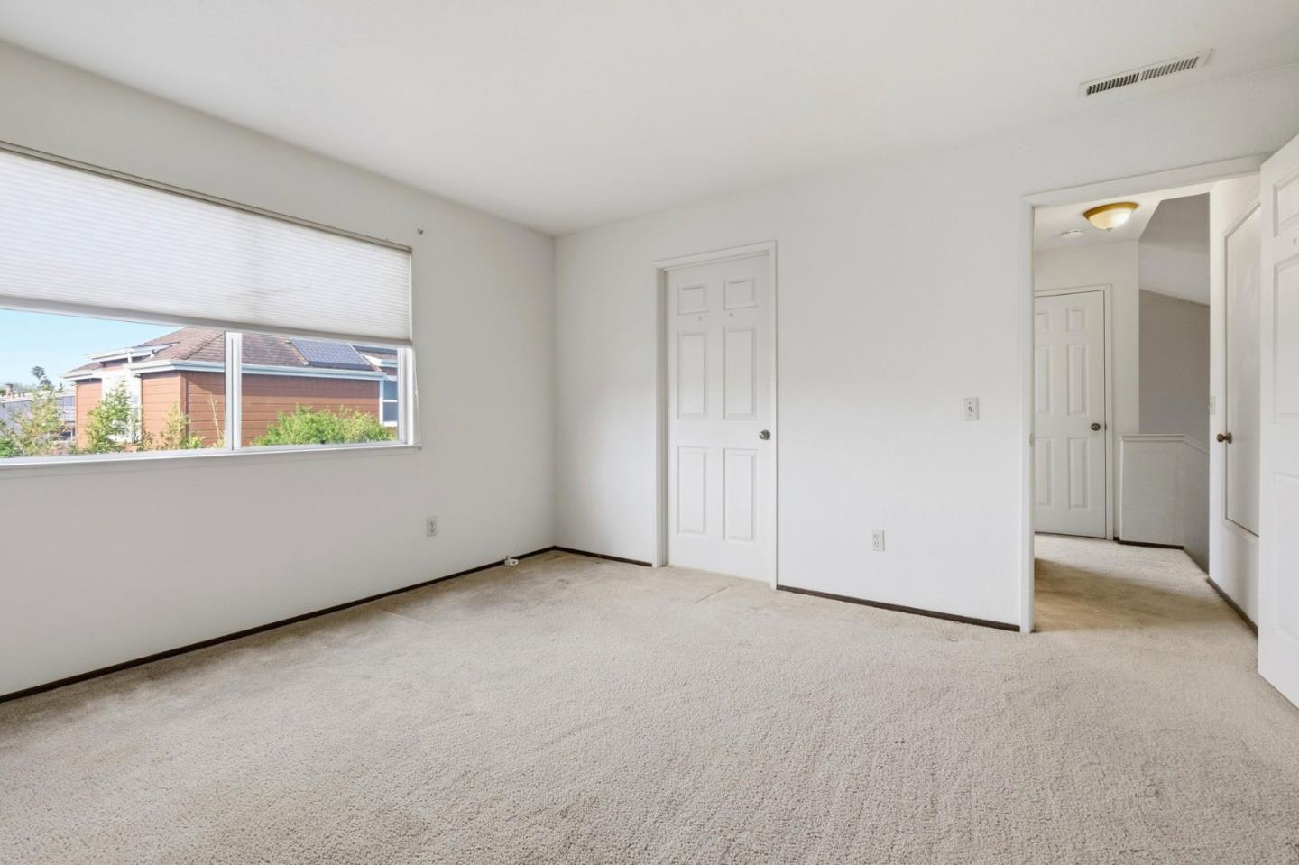 1621 Schooner Court