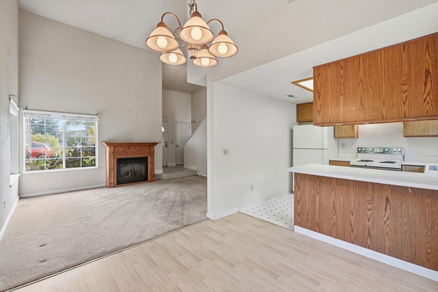 1621 Schooner Court