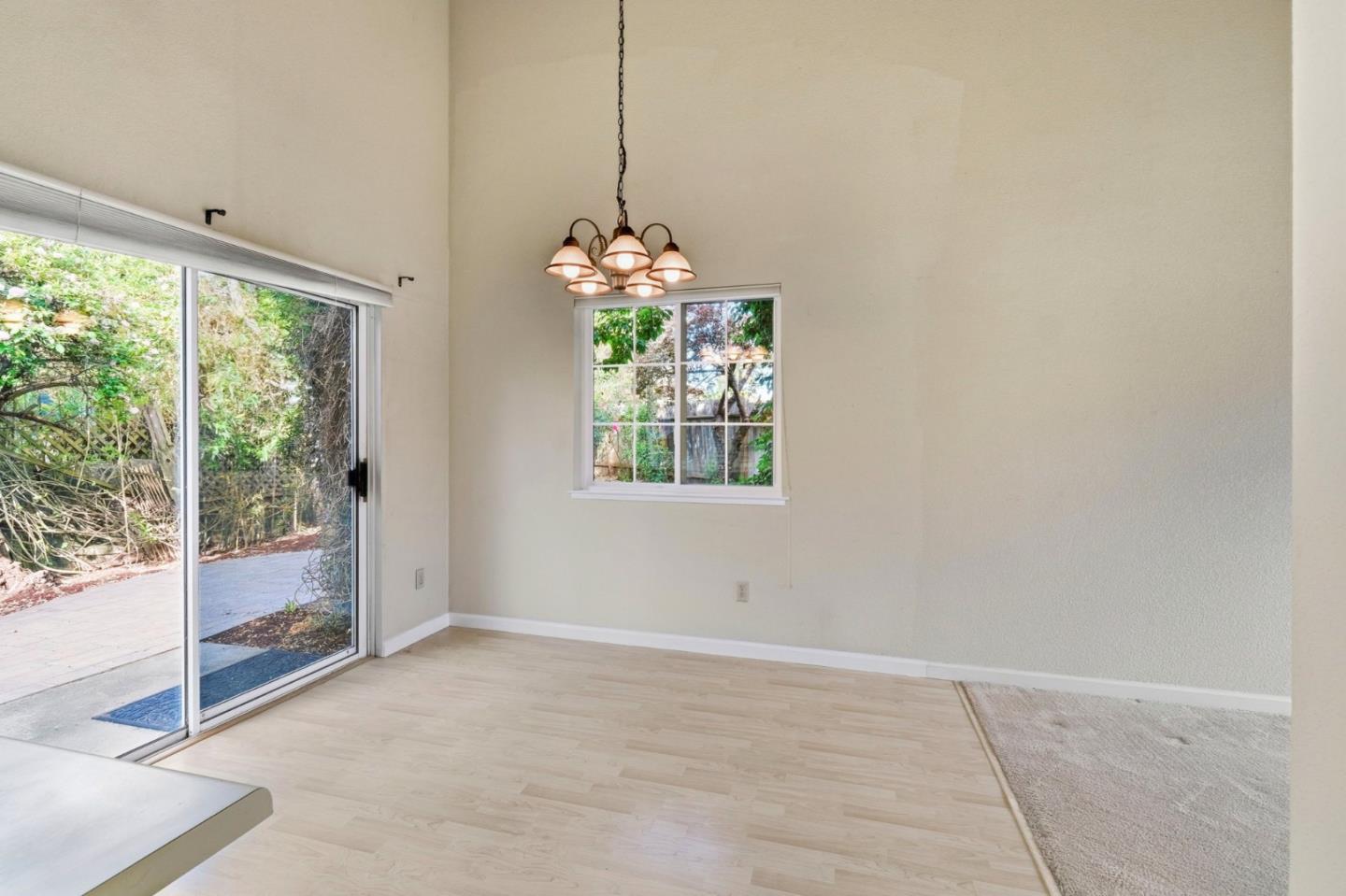 1621 Schooner Court