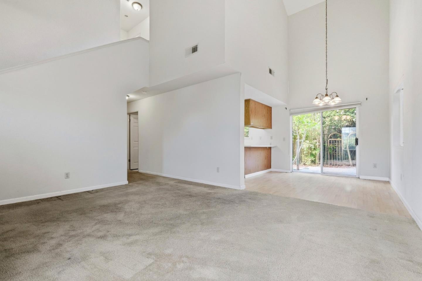 1621 Schooner Court