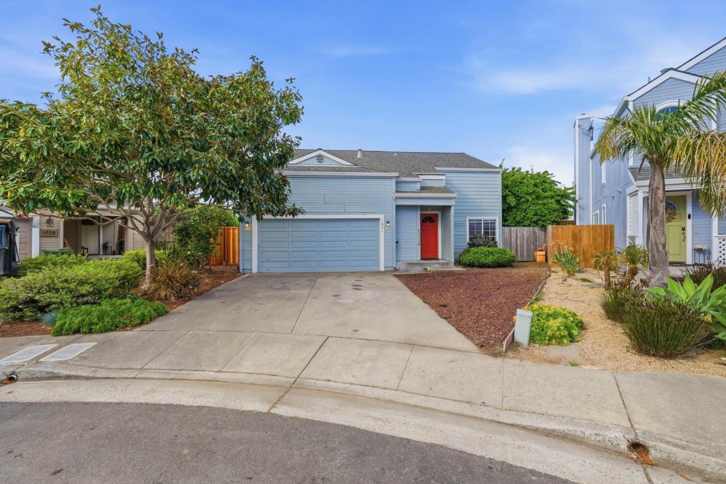 1621 Schooner Court