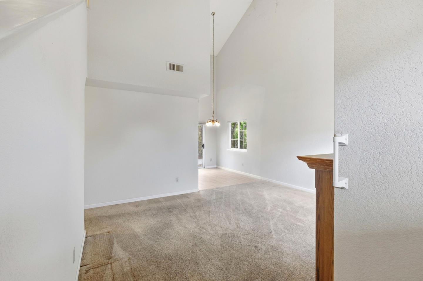 1621 Schooner Court