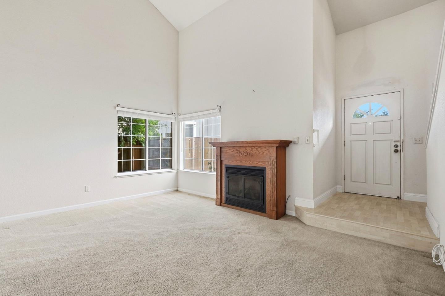 1621 Schooner Court