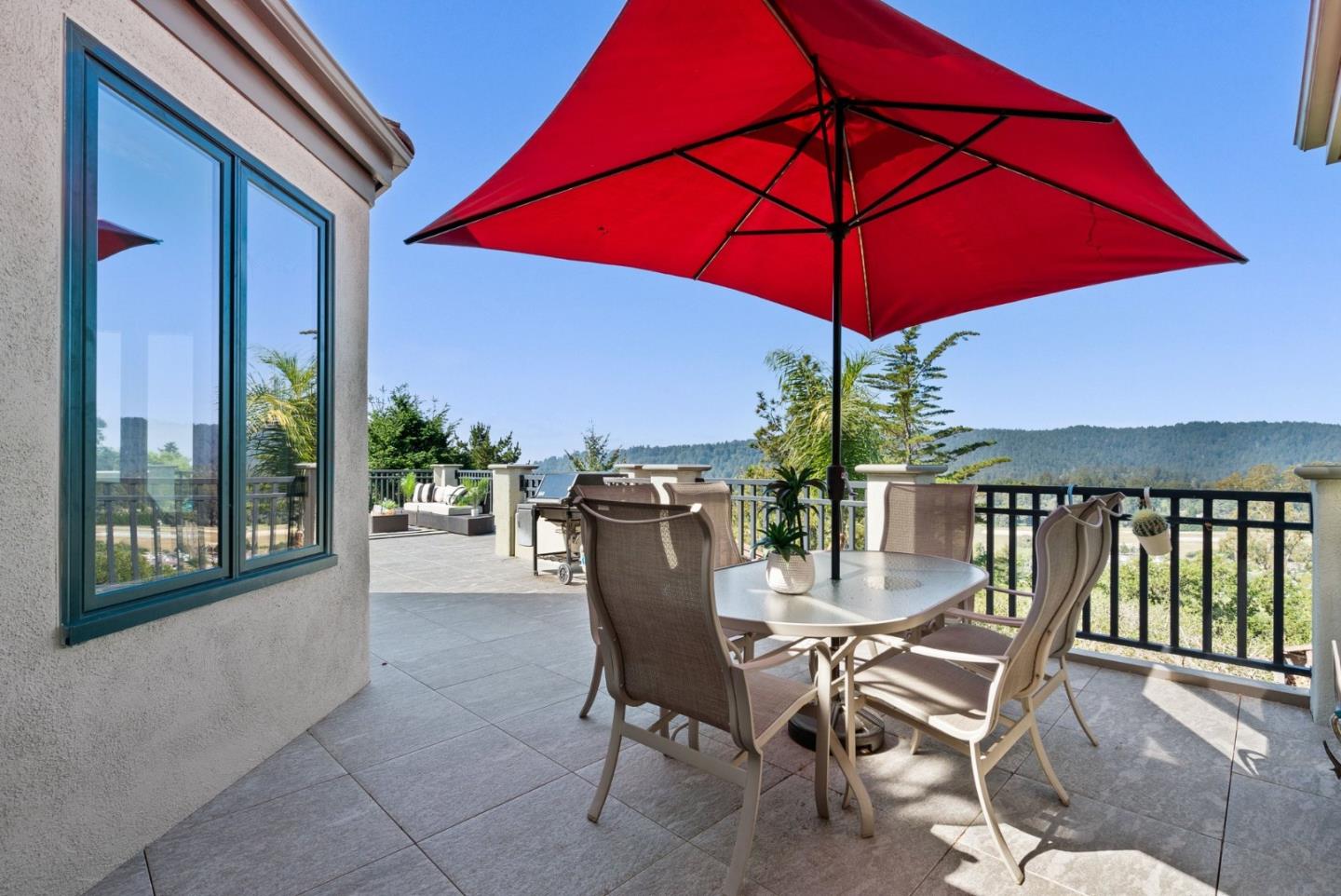 17 Kite Hill Road