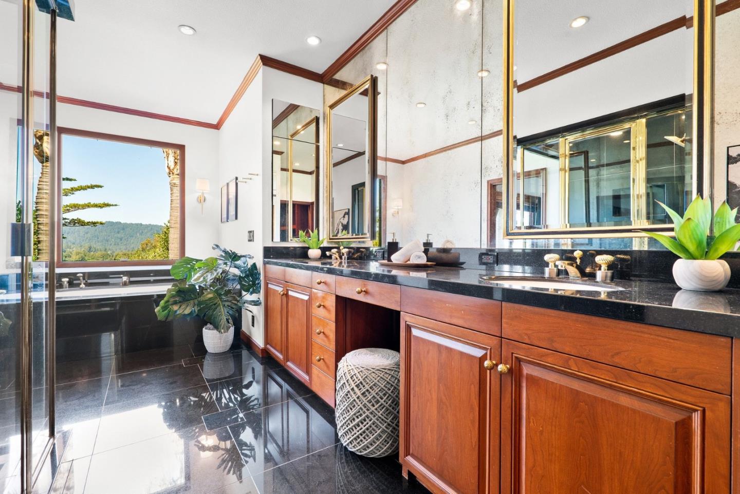 17 Kite Hill Road
