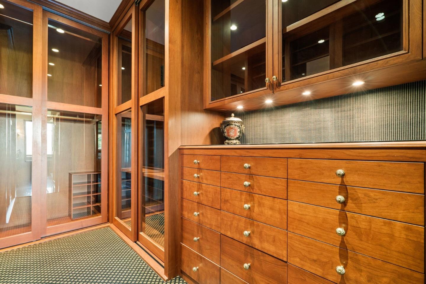 17 Kite Hill Road