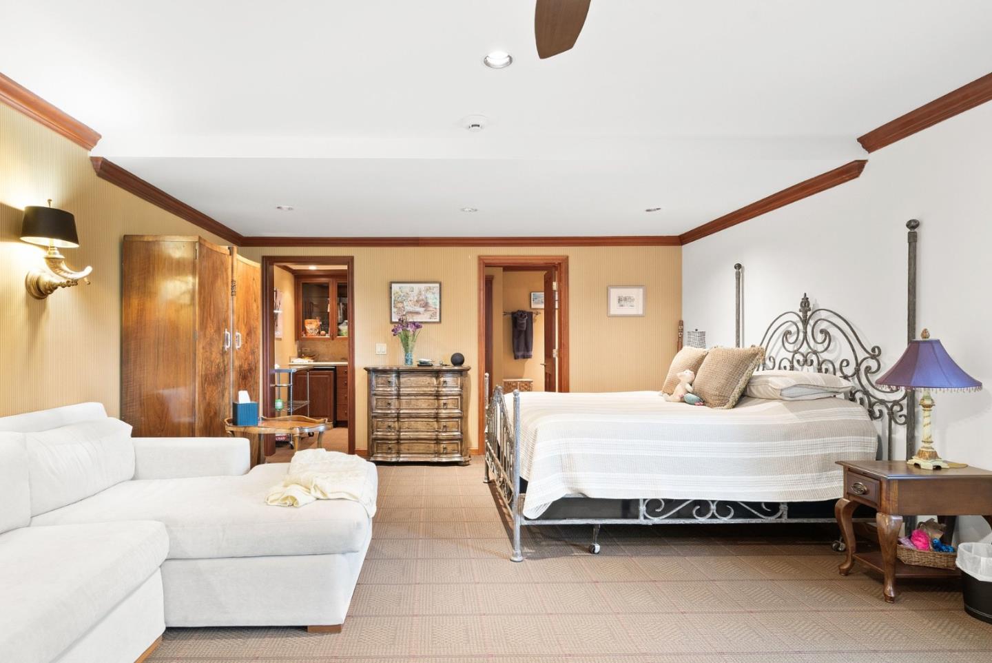 17 Kite Hill Road