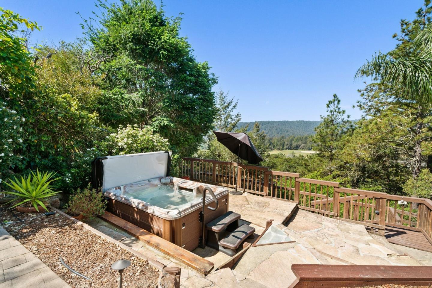 17 Kite Hill Road