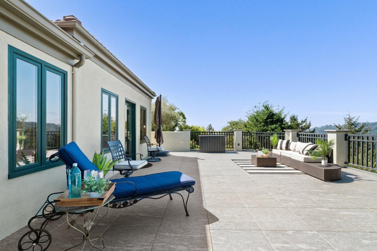 17 Kite Hill Road
