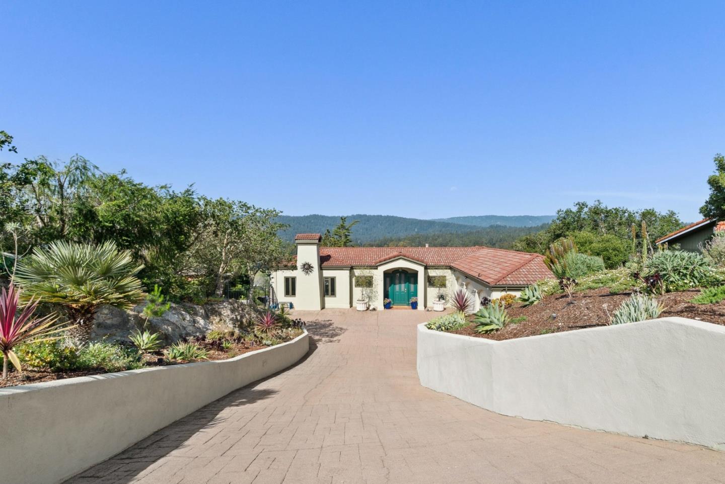 17 Kite Hill Road