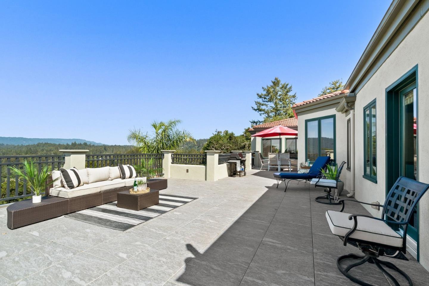 17 Kite Hill Road