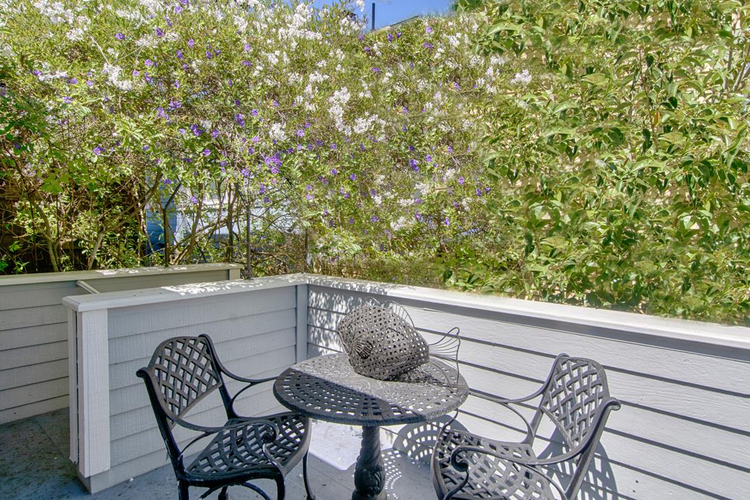 429 Capitola Avenue