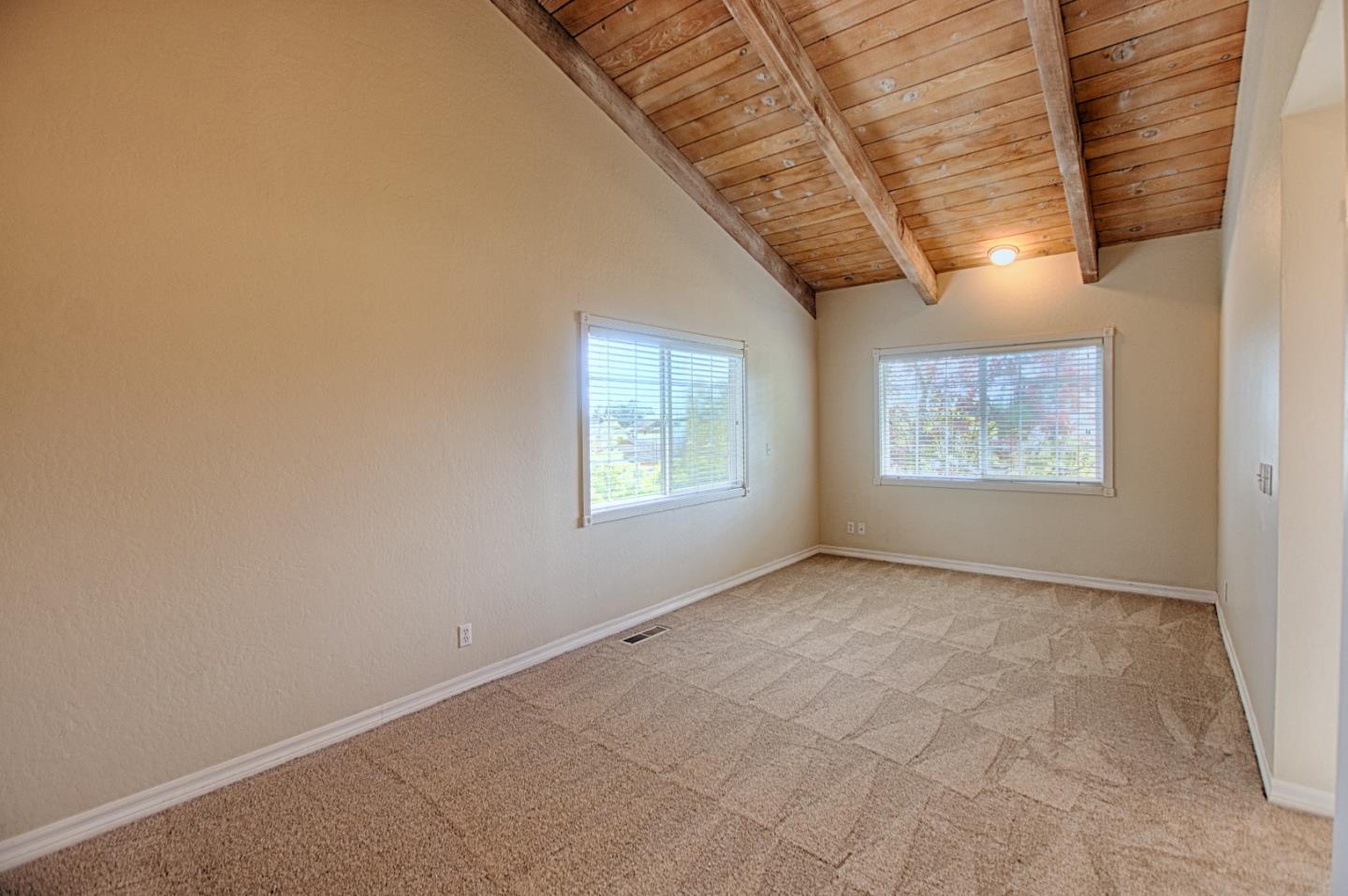 142 Thunderbird Drive