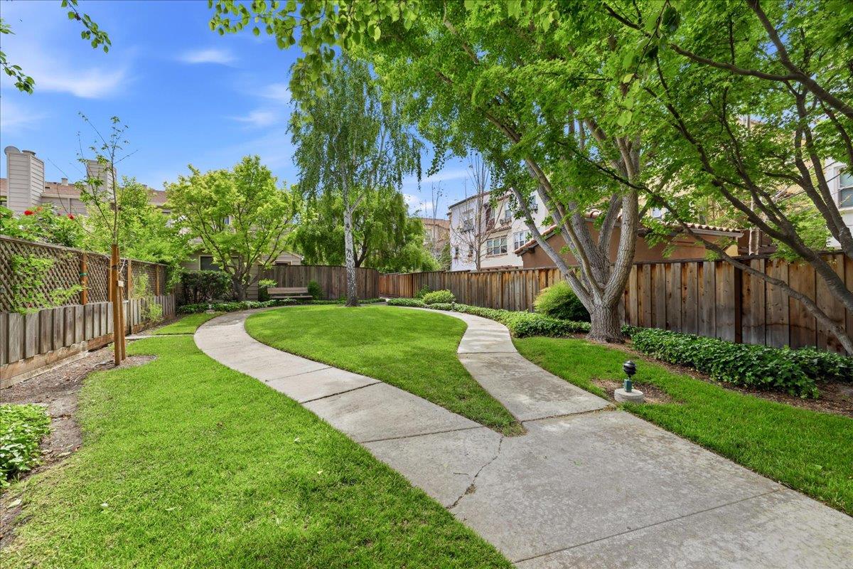 1983 San Luis AVE 16