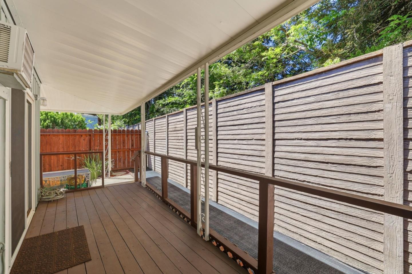 100 La Paz Unit: 100