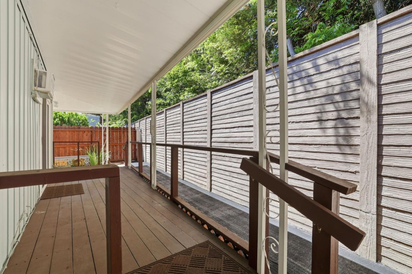 100 La Paz Unit: 100