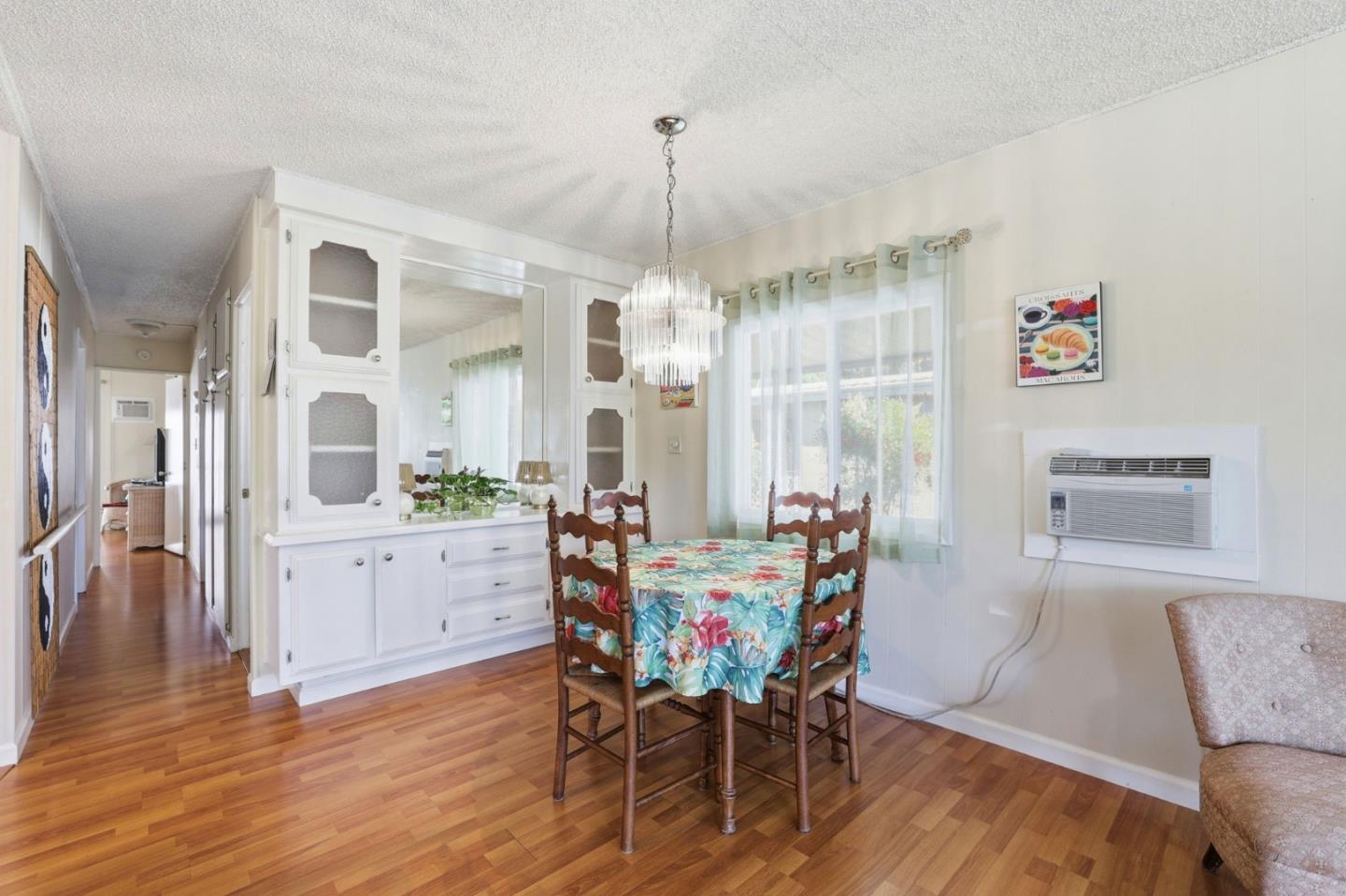 100 La Paz Unit: 100