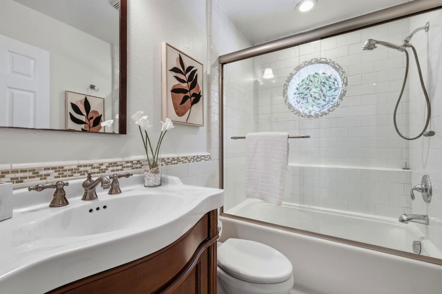 10747 Lake Boulevard